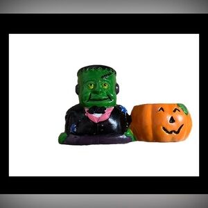 Tea light candle holder